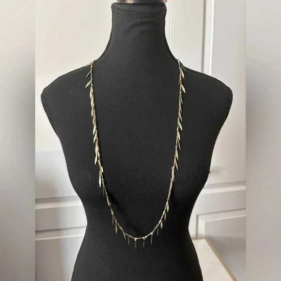 Estate Bundle of 4  Bohemian Gold Dainty Necklaces - Picture 9 of 11